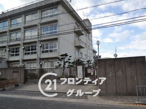 大東市灰塚４丁目の中古一戸建て(大東市立大東中学校)