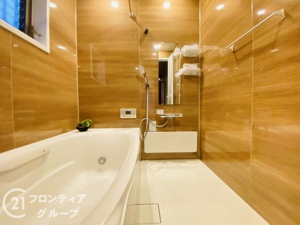 門真市千石西町　中古一戸建て