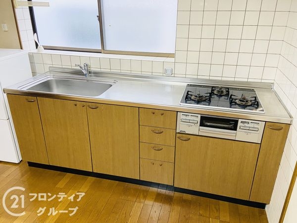 門真市深田町　中古一戸建て