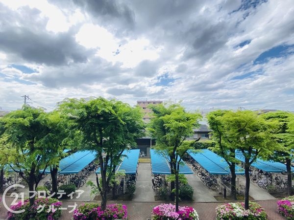 コスモシティ森林公園弐番館　中古マンション
