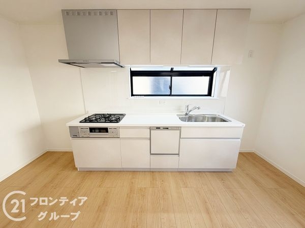 門真市上野口町　中古一戸建て