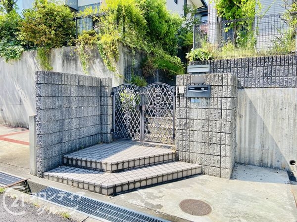 四條畷市田原台８丁目の中古一戸建て