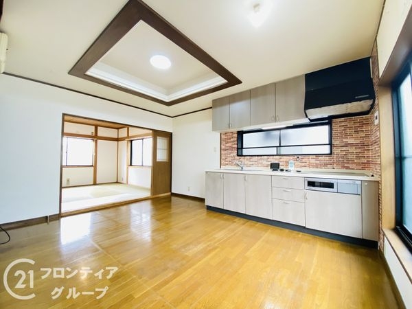 大東市三箇２丁目の中古一戸建て