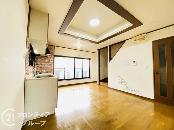 大東市三箇２丁目の中古一戸建て