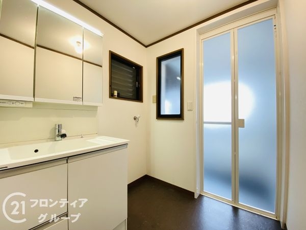 大東市三箇２丁目の中古一戸建て