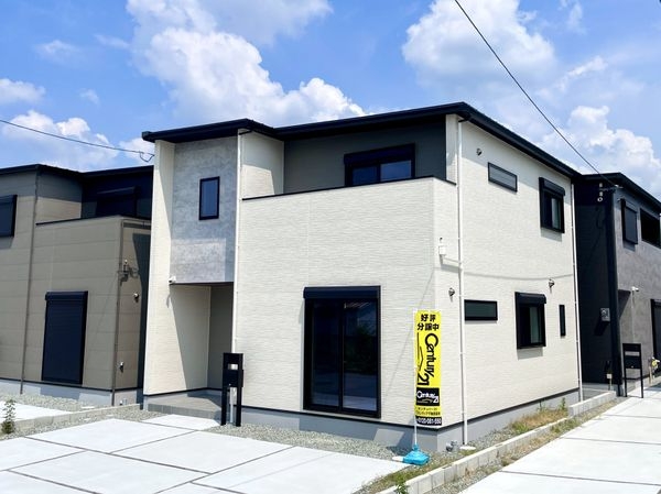 天理市勾田町　新築一戸建て　１１号地