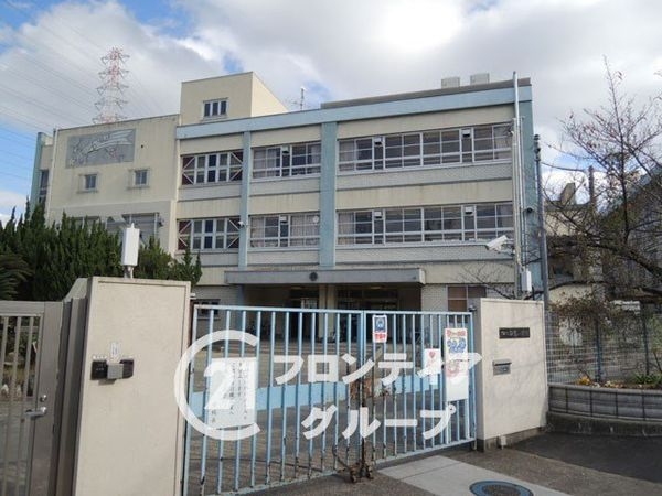 門真市巣本町の中古一戸建て(門真市立四宮小学校)