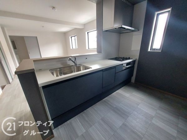 大東市平野屋２丁目　新築一戸建て