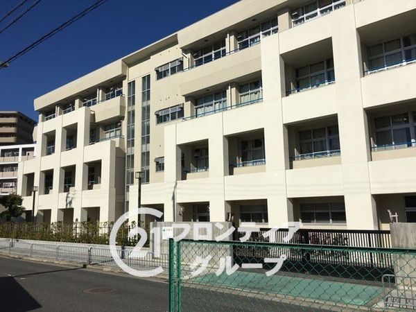 守口市佐太中町４丁目　新築一戸建て(守口市立庭窪中学校)