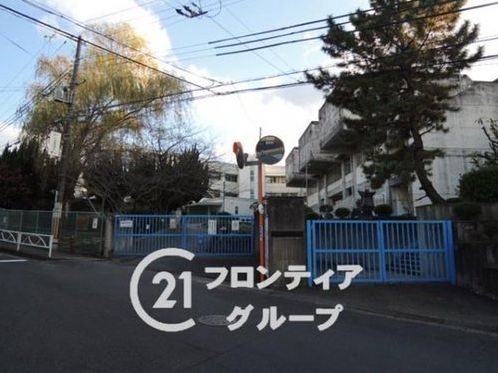 忍ケ丘クレセントヴィラＥ号棟　中古マンション(四條畷市立忍ケ丘小学校)