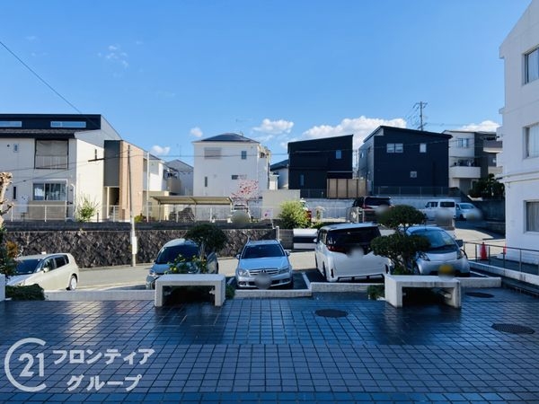 忍ケ丘クレセントヴィラＥ号棟　中古マンション