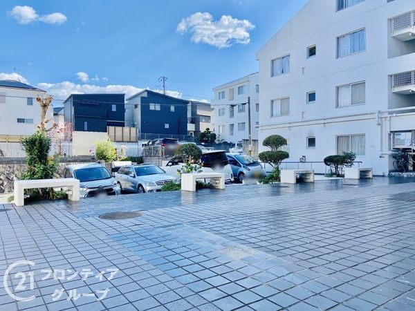 忍ケ丘クレセントヴィラＥ号棟　中古マンション