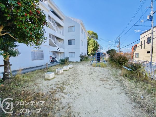 忍ケ丘クレセントヴィラＥ号棟　中古マンション