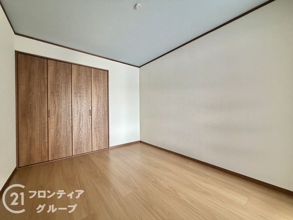 寝屋川市黒原橘町　新築一戸建て　１号棟