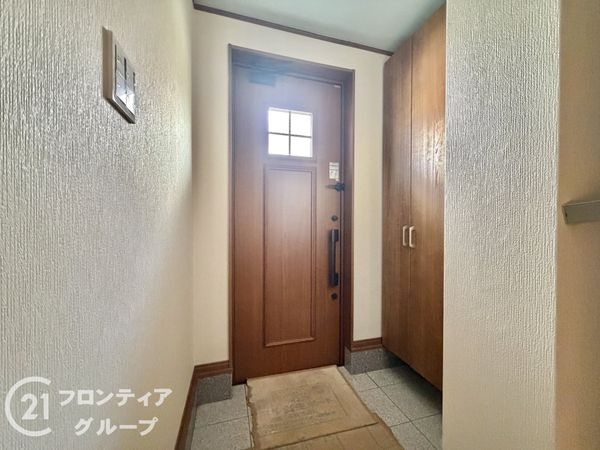寝屋川市黒原橘町　新築一戸建て　１号棟