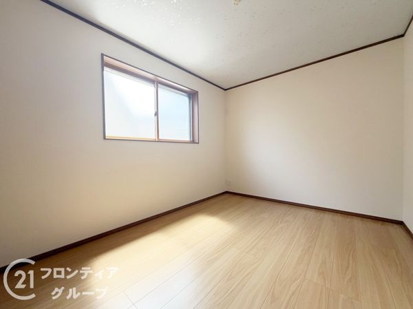 寝屋川市黒原橘町　新築一戸建て　１号棟