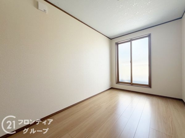 寝屋川市黒原橘町　新築一戸建て　１号棟