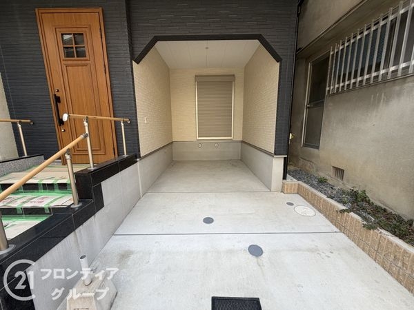 寝屋川市黒原橘町　新築一戸建て　１号棟