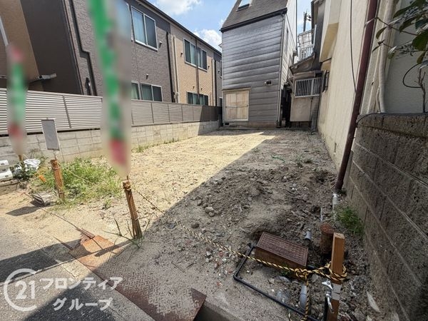 寝屋川市黒原橘町　新築一戸建て　２号棟