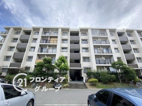 住道駅前住宅26号棟 中古マンション
