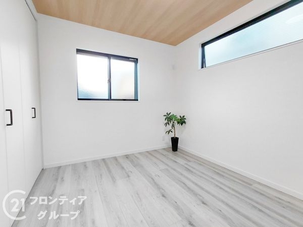 四條畷市美田町　新築一戸建て　１３号棟