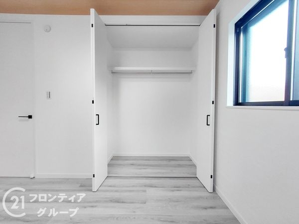 四條畷市美田町　新築一戸建て　１３号棟