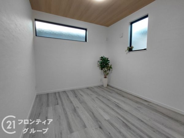 四條畷市美田町　新築一戸建て　１３号棟