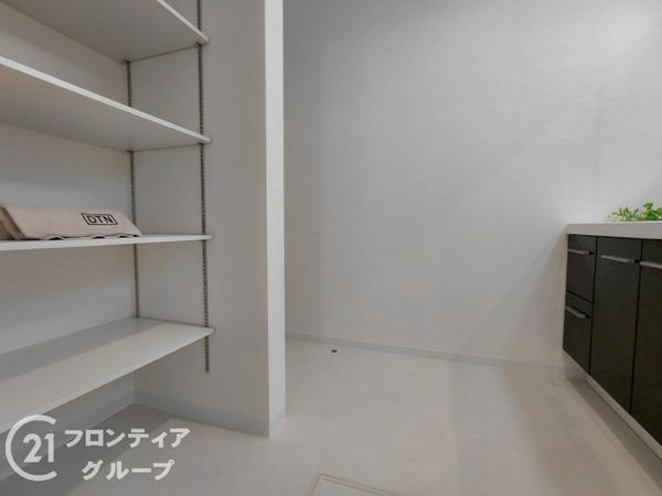 四條畷市美田町　新築一戸建て　１３号棟