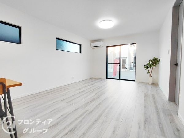 四條畷市美田町　新築一戸建て　１３号棟