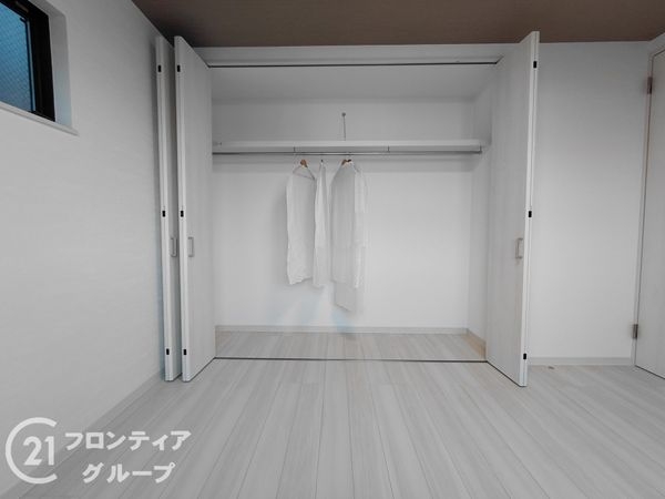 四條畷市美田町　新築一戸建て　８号棟