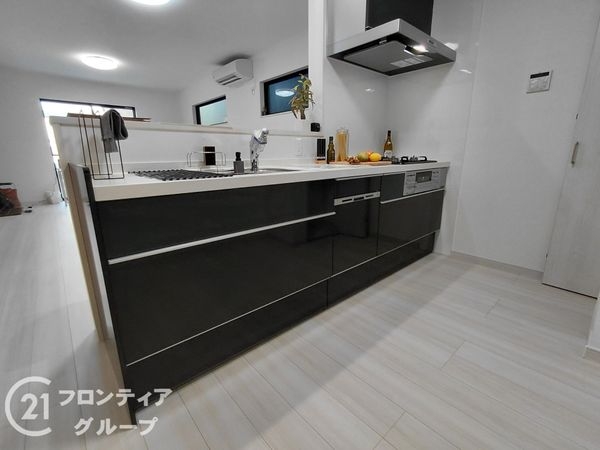 四條畷市美田町　新築一戸建て　８号棟