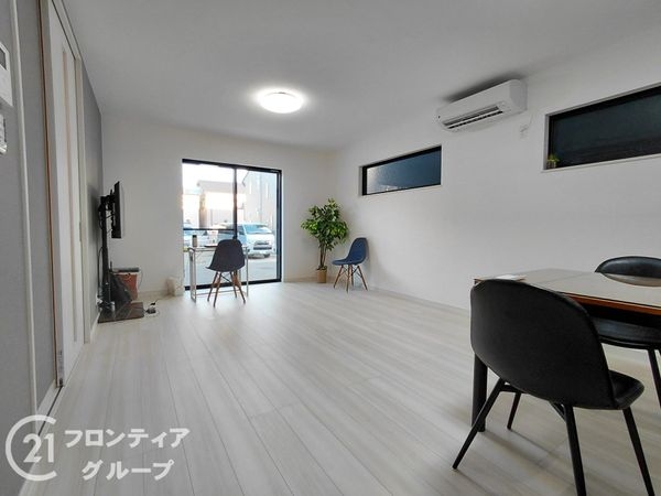 四條畷市美田町　新築一戸建て　８号棟