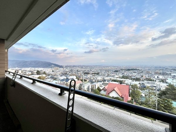 アンビエント雲雀丘花屋敷　中古マンション