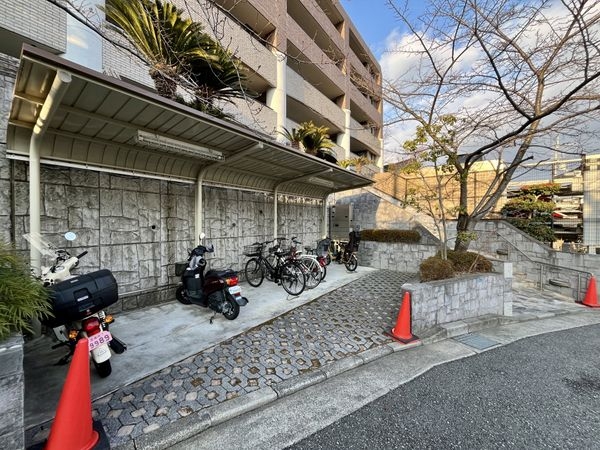 アンビエント雲雀丘花屋敷　中古マンション