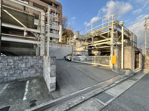 アンビエント雲雀丘花屋敷　中古マンション