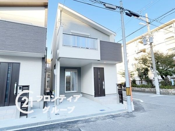 尼崎市東七松町１丁目　新築一戸建て　３号地