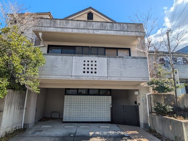 西宮市五月ケ丘　中古一戸建て