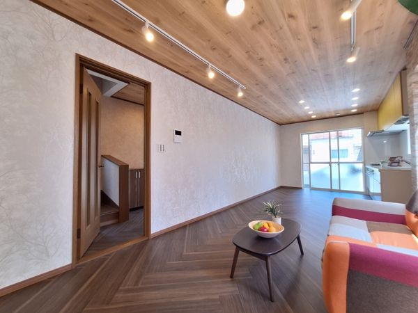 西宮市角石町　中古一戸建て