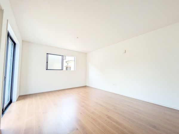 宝塚市安倉北2丁目　新築一戸建て　2号棟