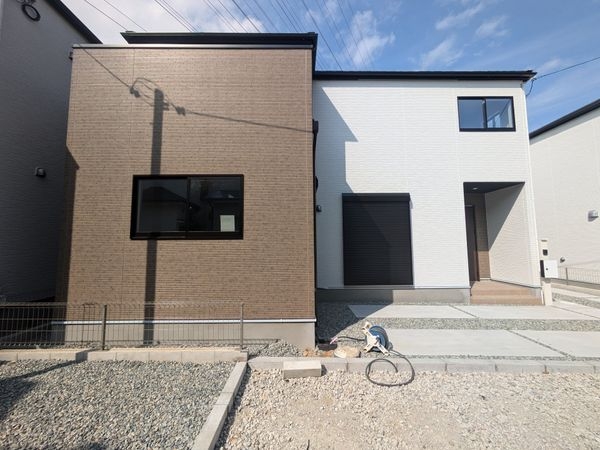 宝塚市安倉北2丁目　新築一戸建て　2号棟