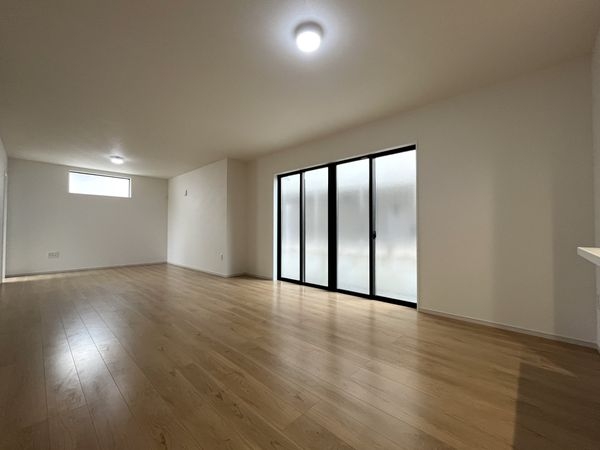 尼崎市塚口町６丁目　新築一戸建て　１期　２号棟