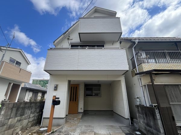 宝塚市高司３丁目　中古一戸建て