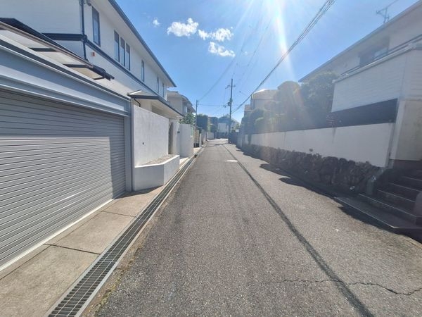 芦屋市三条町　中古一戸建て