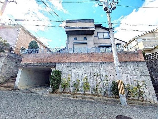 宝塚市仁川高丸３丁目　中古一戸建て