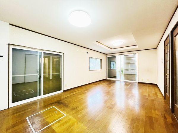 宝塚市塔の町　中古戸建
