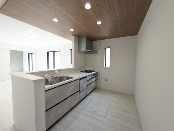 宝塚市安倉南４丁目　新築一戸建て　４号棟