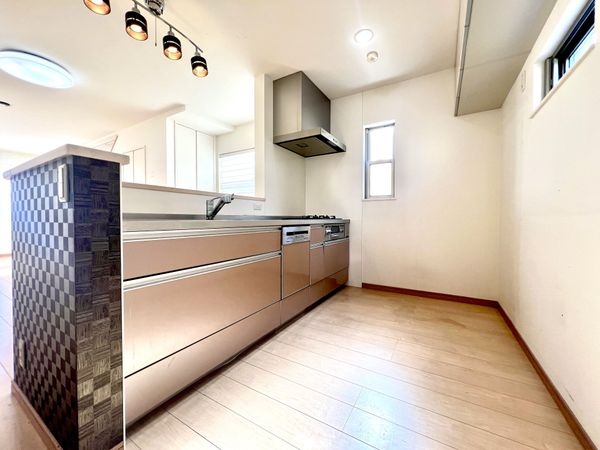 西宮市段上町４丁目　中古一戸建て