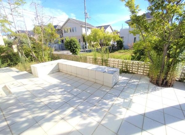 西宮市浜甲子園４丁目の中古一戸建て