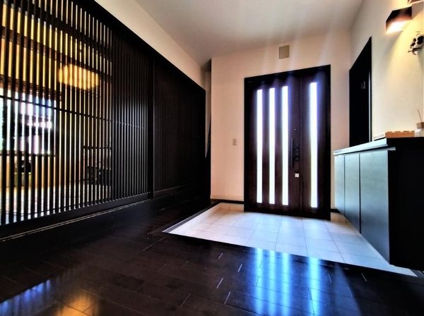 西宮市浜甲子園４丁目の中古一戸建て
