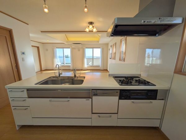 芦屋市三条町　中古一戸建て